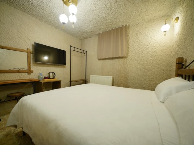 Nircanacave House Hotel