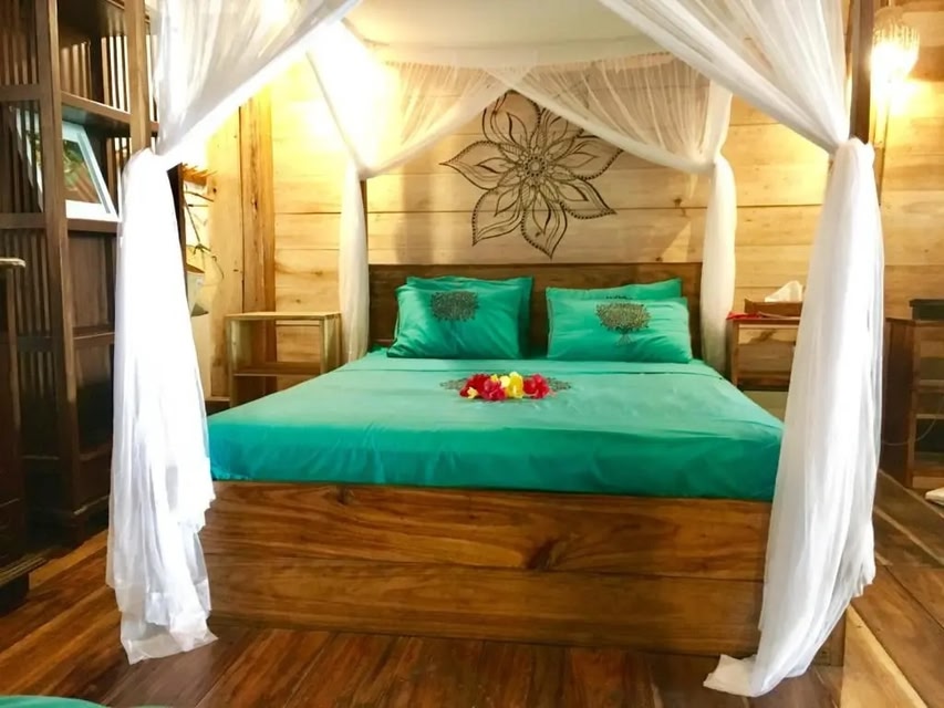 Villa Monyet Java