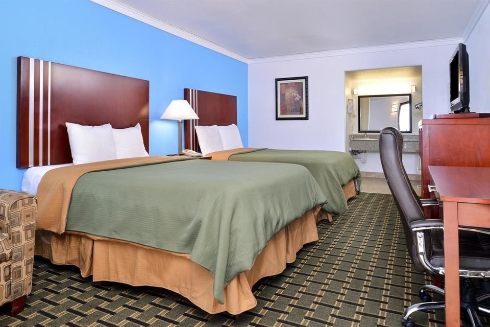 Executive Inn