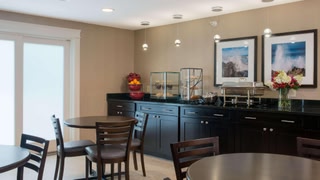 Port Inn & Suites Kennebunk, an Ascend Collection Hotel