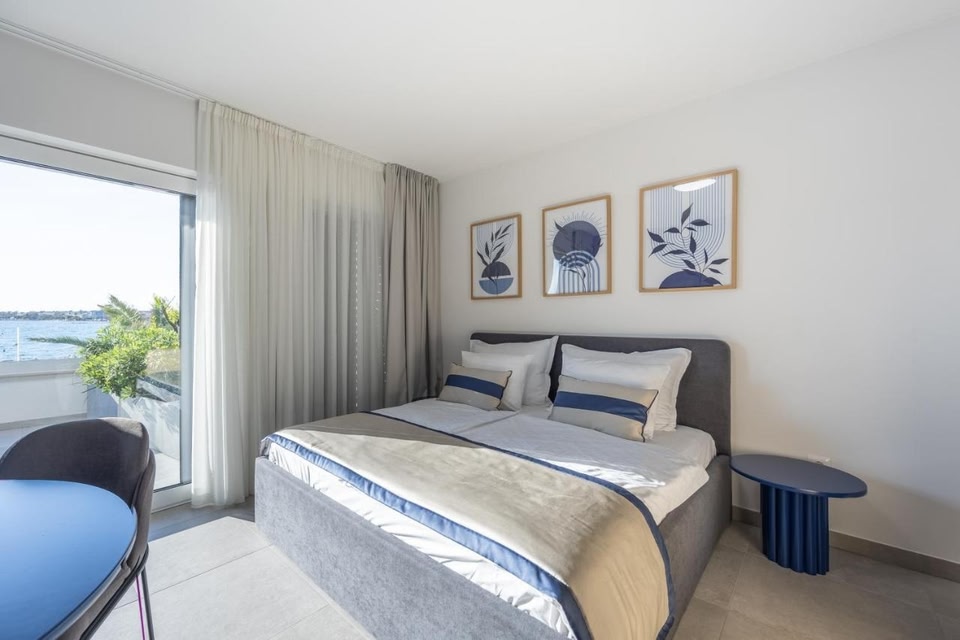 Apartments Dernaj