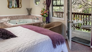 Candlelight Inn (Adults Only)