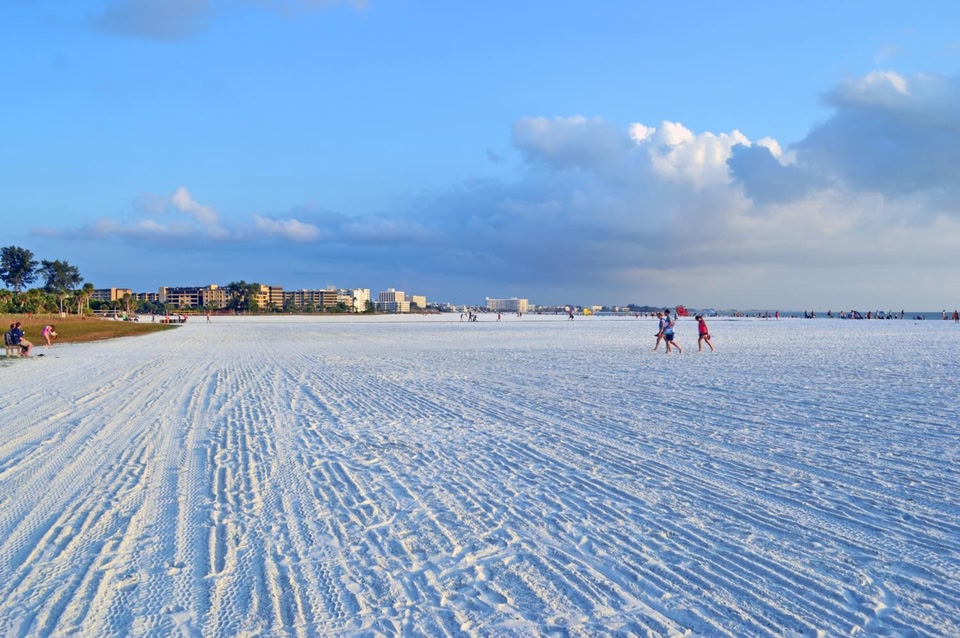 Siesta Key Actor Studio Retreat Across the Street From Beautiful Siesta Key Beach ...