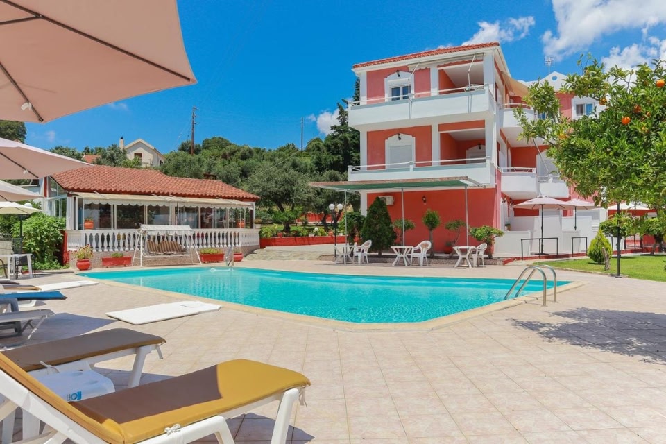 Amazona Apartments and Studios