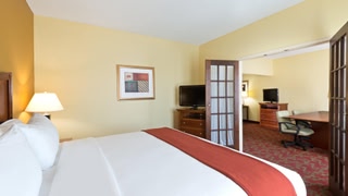 Holiday Inn Express & Suites Little ROCK-WEST by IHG