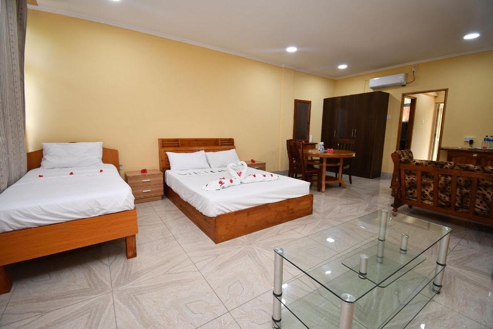 Reef Holiday Apartments