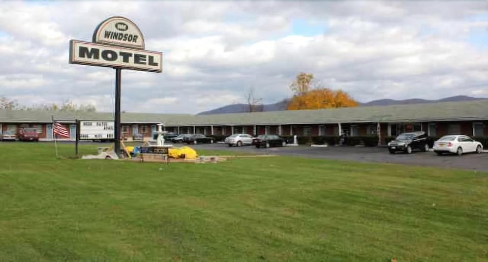 Windsor Motel