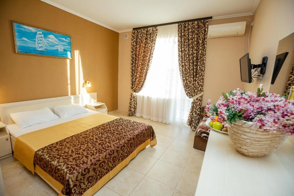 GRAND Hotel