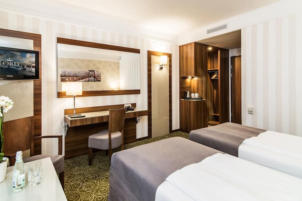Hotel Lord - Warsaw Airport