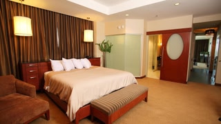 Bally's Quad Cities Casino & Hotel