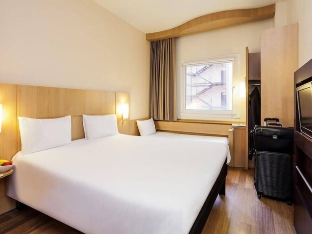 Ibis Girona Costa Brava