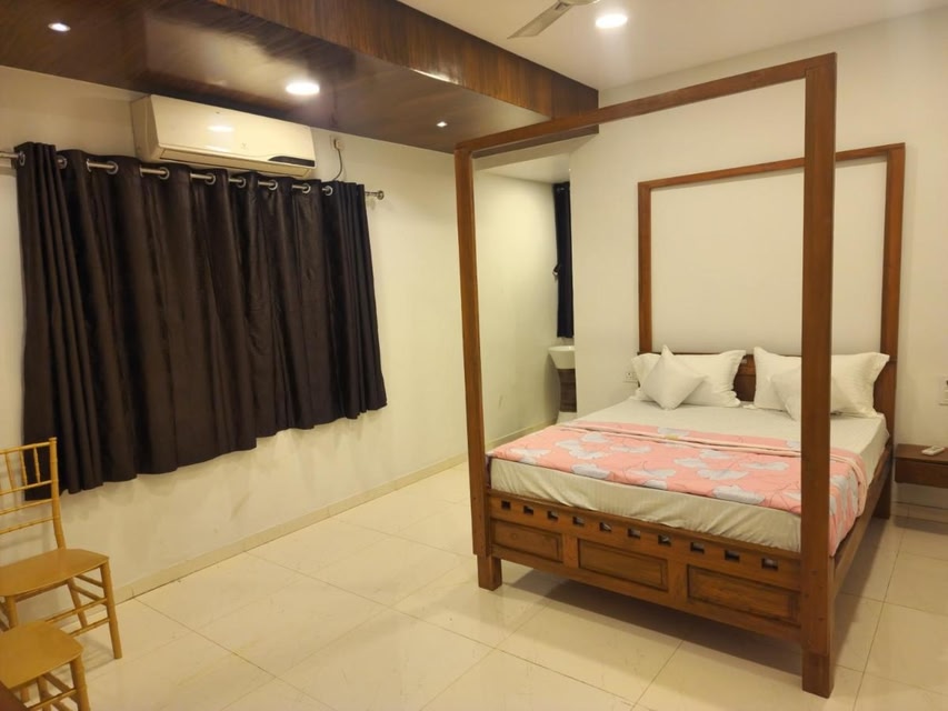 Kuber Hotel