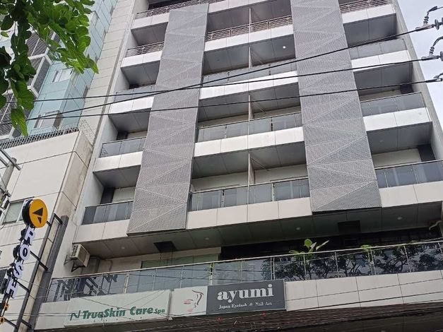 Rosh Hotel