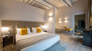 Terrace Pantheon Relais