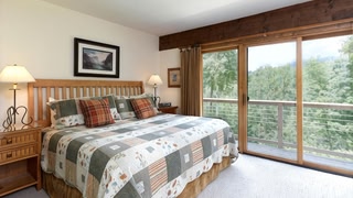 Topnotch Resort