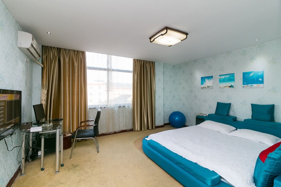 Junhao Business Motel