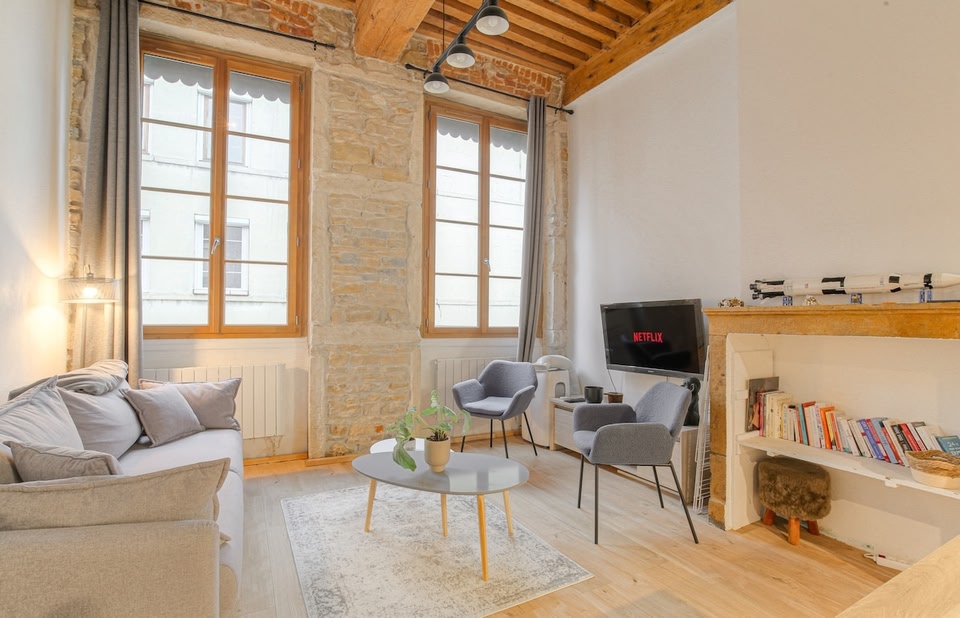 Quiet and Charming With Views in the Hypercenter