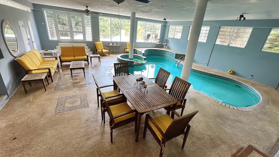 Private Pool!