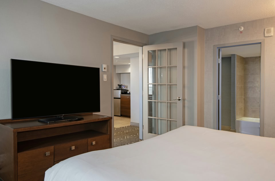 DoubleTree by Hilton West Edmonton