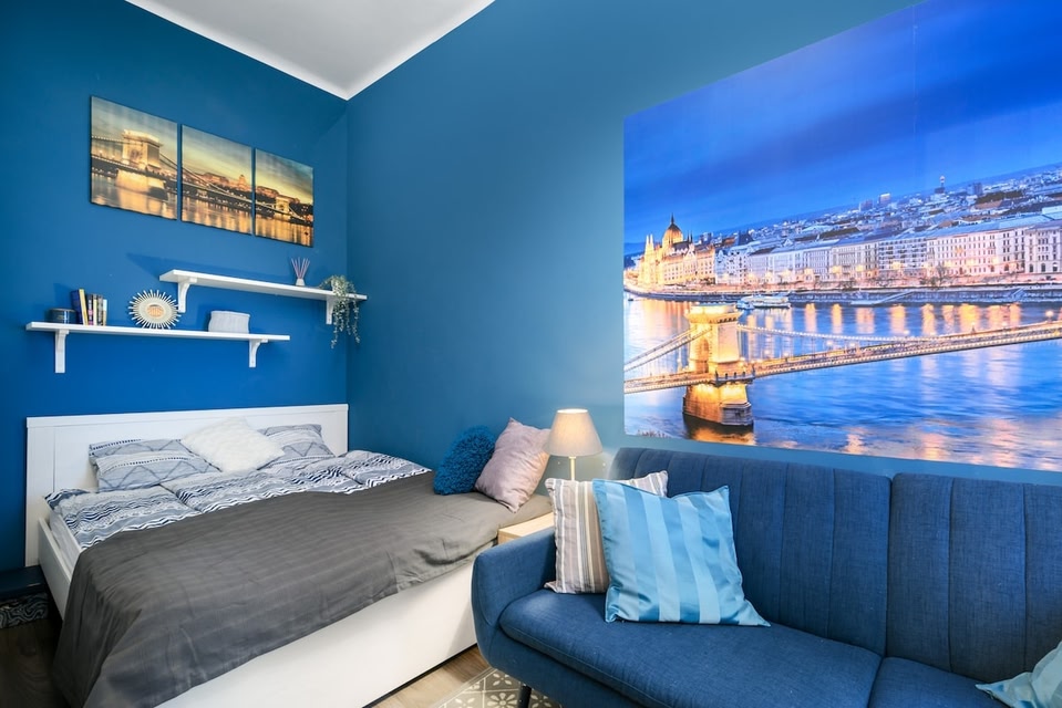 Blue Elephant Apartment