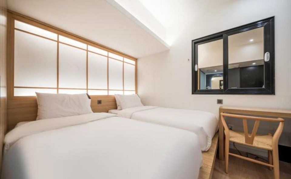 โรงแรม 701