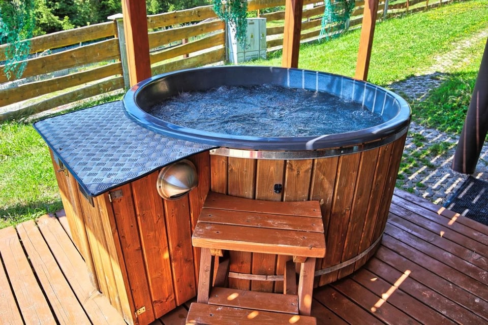 Grota Solna Chata-dom na Wyłączność Grota solna, balia, sauna, Basen, Sól ...