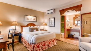 Piñon Court by la Fonda