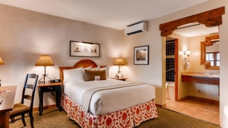 Piñon Court by la Fonda