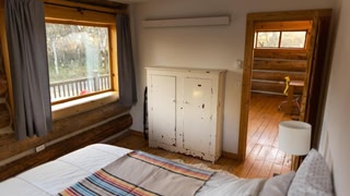 Mosier Cabin Hot Tub Mt Adams View
