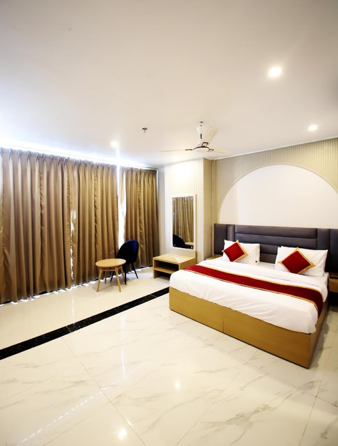 Hotel Ember