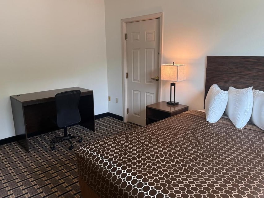 Regency Inn & Suites