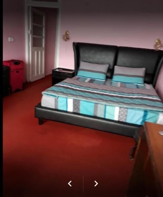 Crest View Hotel