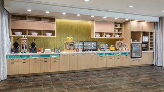 Tru by Hilton Cedar Rapids Westdale