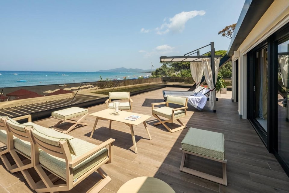 La Bussola Beach Hotel
