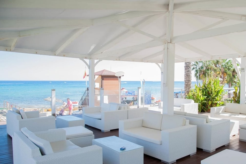 Vrissiana Boutique Beach Hotel
