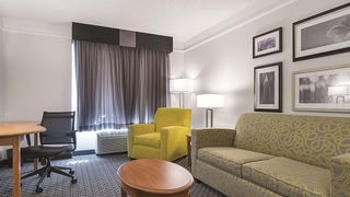 La Quinta Inn & Suites by Wyndham Univ Area Chapel Hill