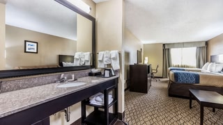 Comfort Inn & Suites Crystal Inn Sportsplex