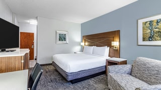 DoubleTree by Hilton Hotel Milwaukee Downtown