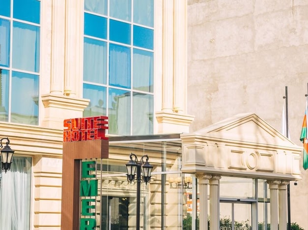 Emerald Suite Hotel