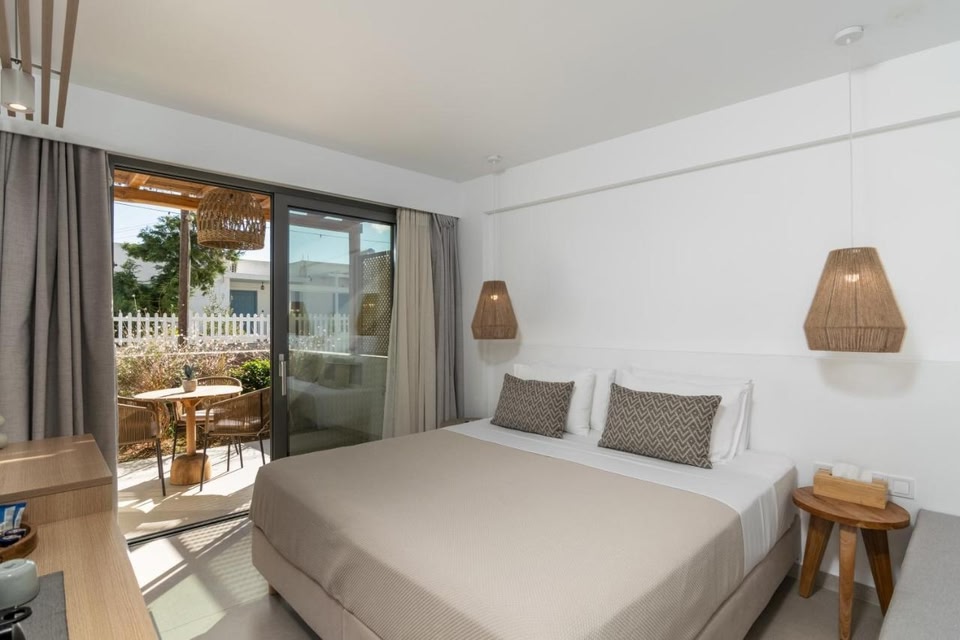 Etherio Suites Milos