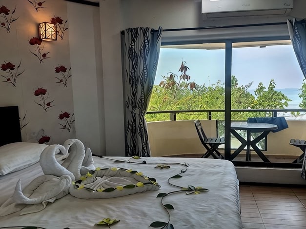 Beach Villa Maldives - Hotel by the Beach