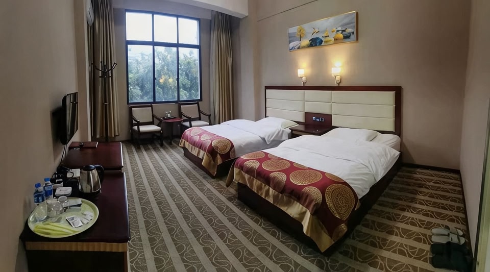 Baoshan Yulin Hotel