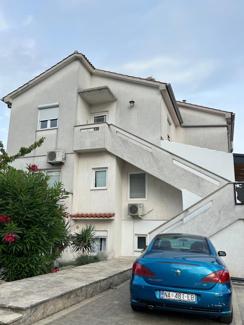 Apartment Bura