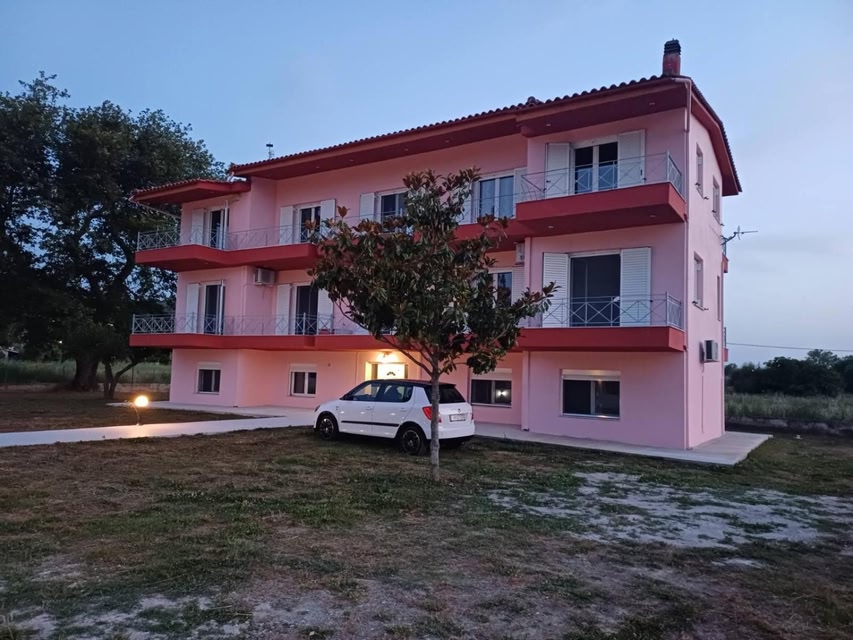 Pefki Apartment 6