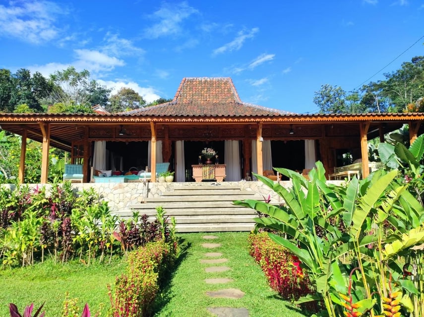 Villa Joglo Omah Kempalan, Private pool, 6 BR in Sentul