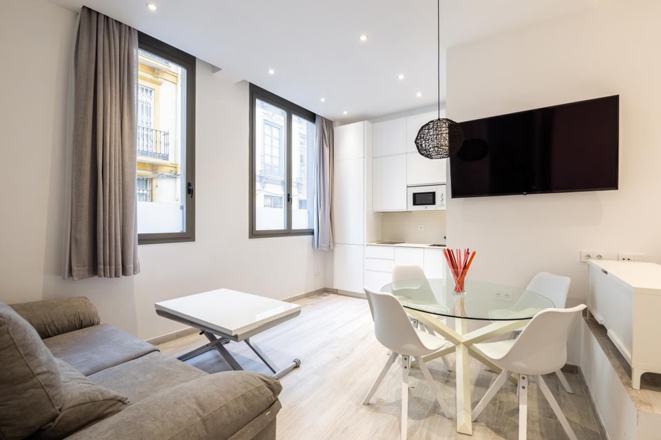 Modern and Bright Studio - Malaga Center