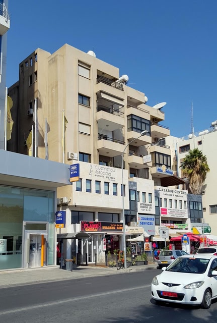 Lazaros 1BDR Suite 3 min Walk to Finikoudes Beach