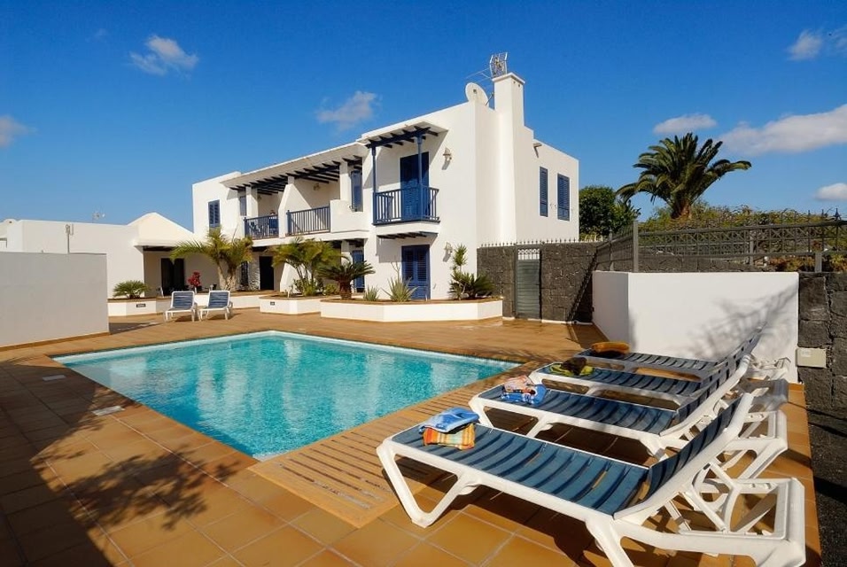 Check Amount Marina Rubicon Apartments Number 3, Playa Blanca Hotels - Skyscanner
