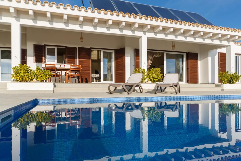 Bini Sole - Villa de Lujo con Piscina en Menorca