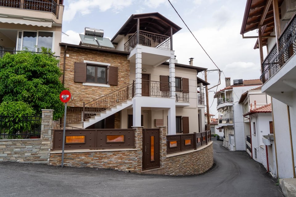 Dimitra Rooms